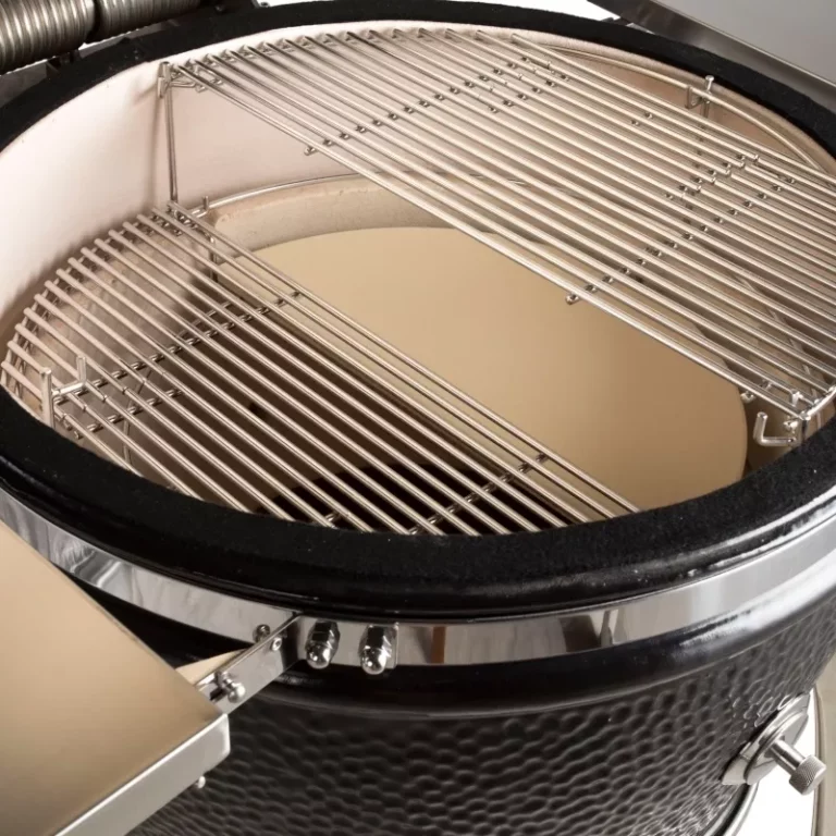 A closeup of the inside of a platinum 23 inch Saffire. The multi-rack system is shown