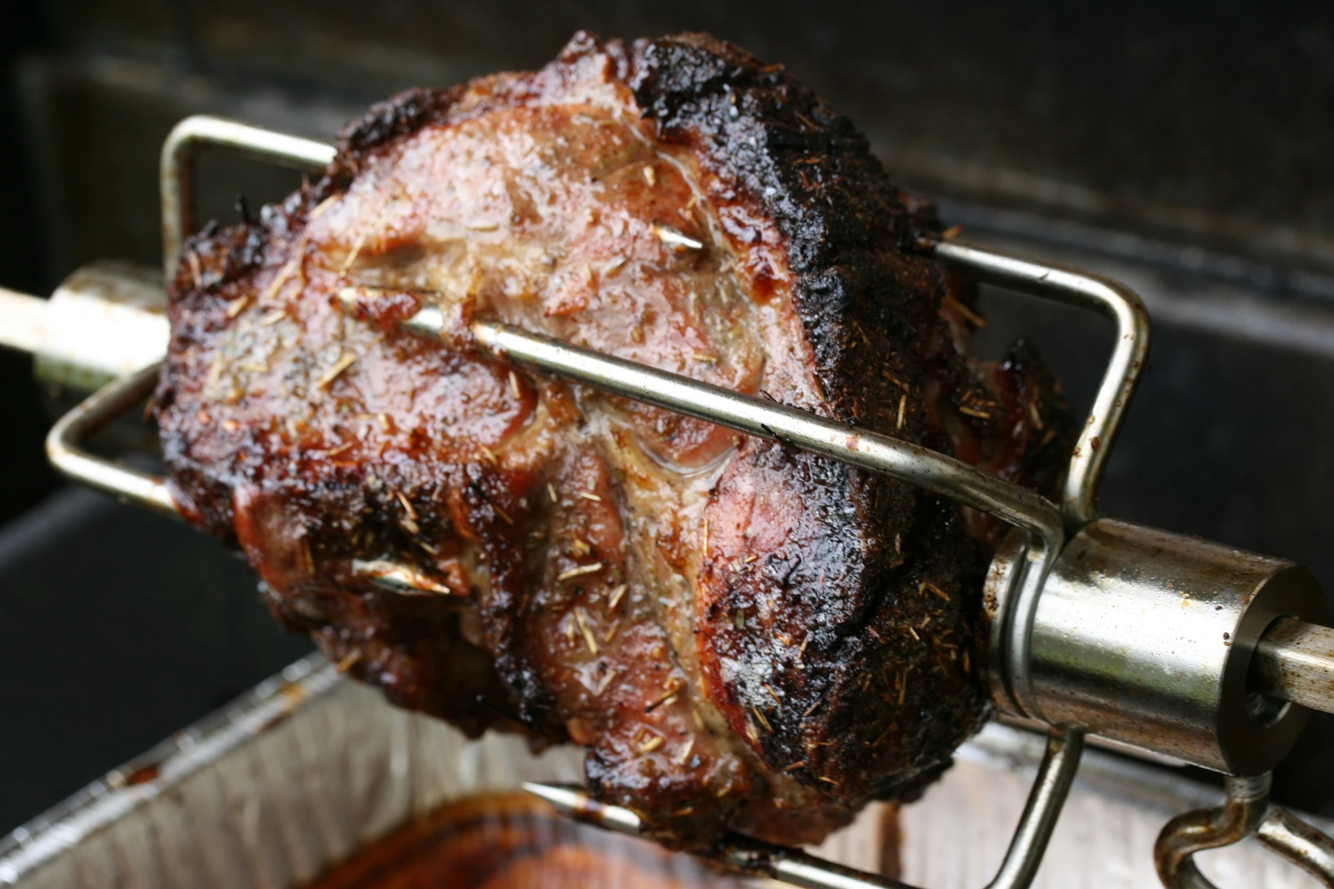 Read more about the article Joytisserie: The Best Reasons for Buying a Rotisserie for Your Kamado